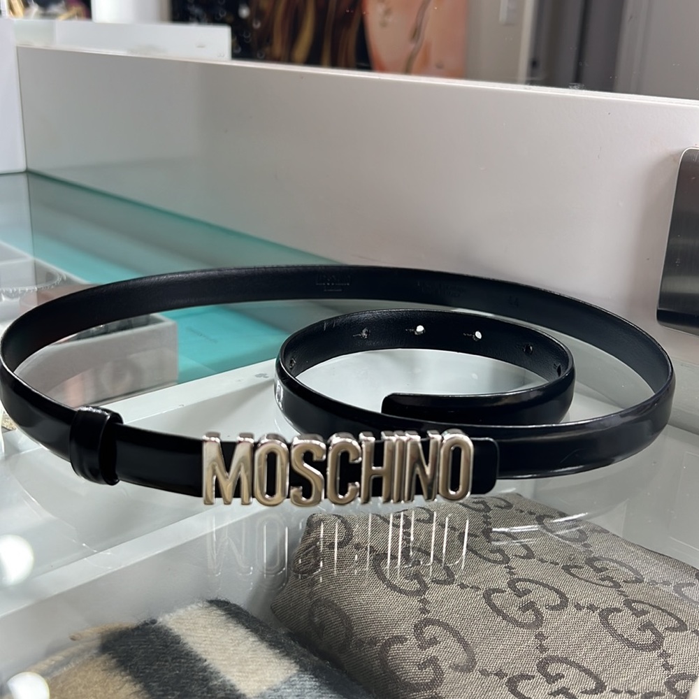 Moschino belt